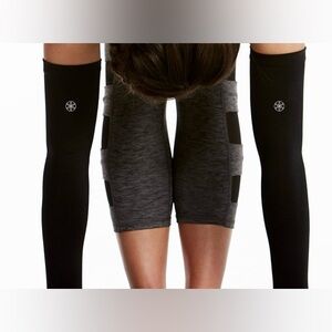 GAIAM COMPRESSION Black Performance Arm Sleeves with Logo